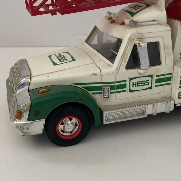 Vintage 1994 Hess Toy Rescue Truck with Sounds and Lights - Picture 2 of 10